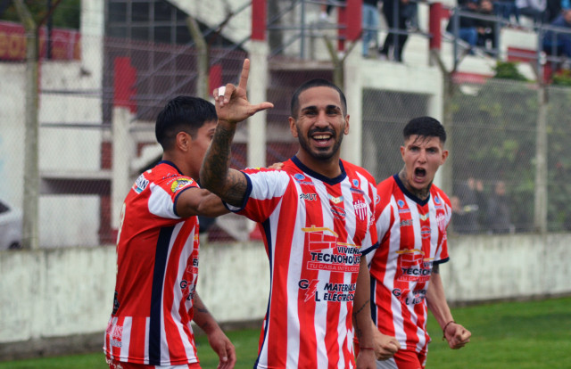 Talleres De Escalada: Talleres venció y es puntero